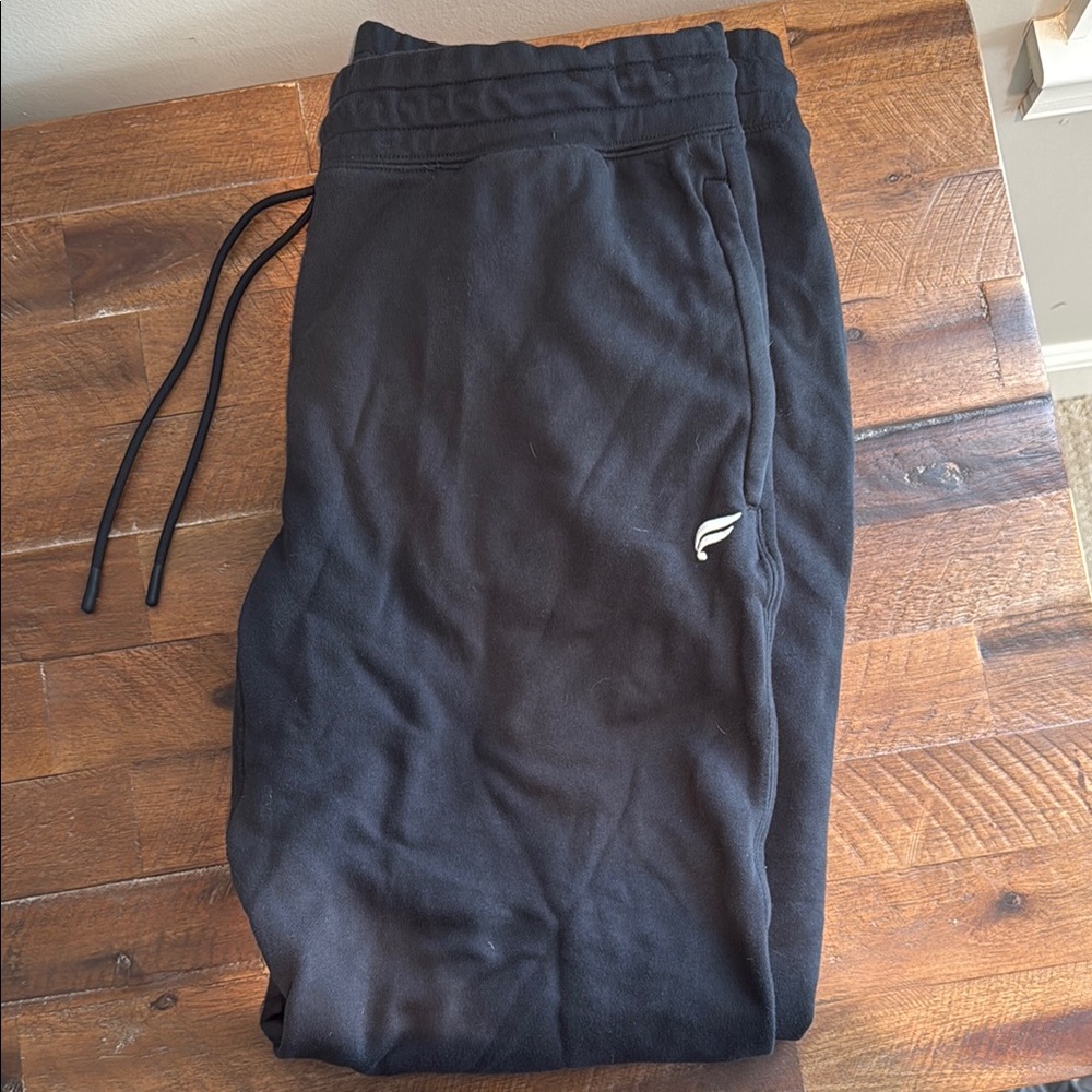 Men’s Fabletics Black Sweatpants Joggers XL
